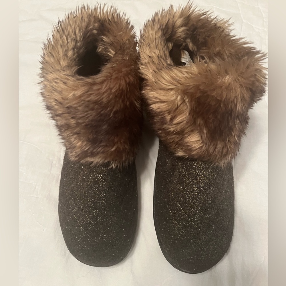 Isotoner Faux Fur Slippers  8